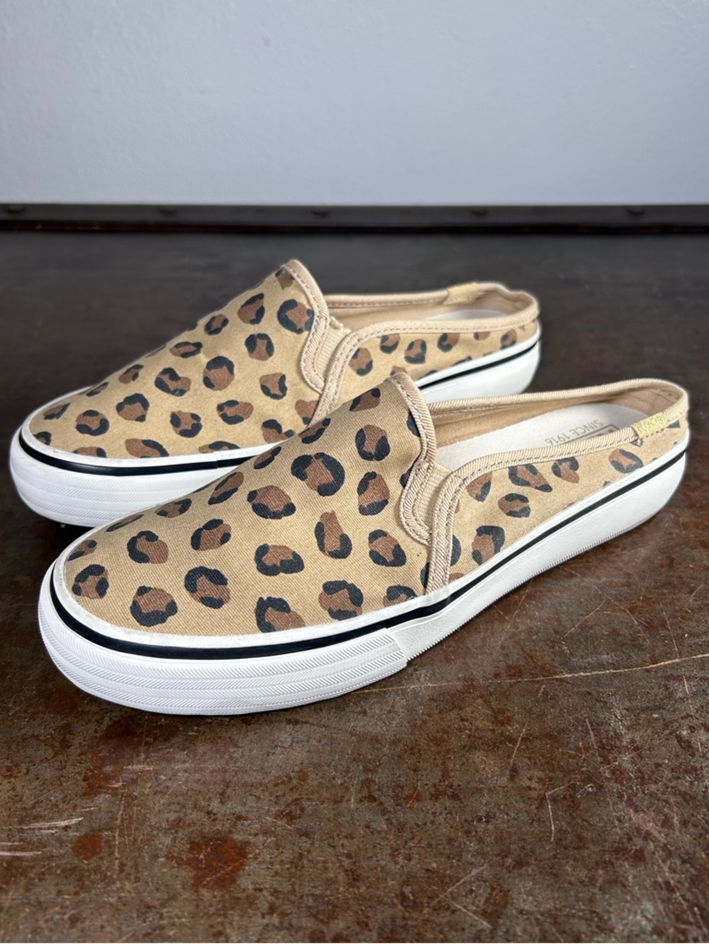 KEDS Double Decker Leopard Print Slip-On Canvas Mules w/ Dream Foam Women’s 5.5
